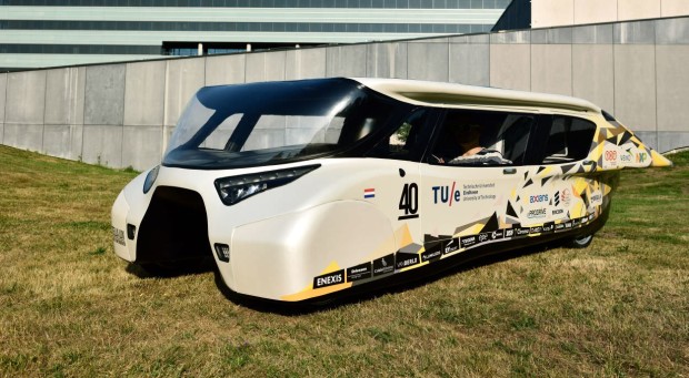 TNT doručila solárne auto na World Solar Challenge do Austrálie