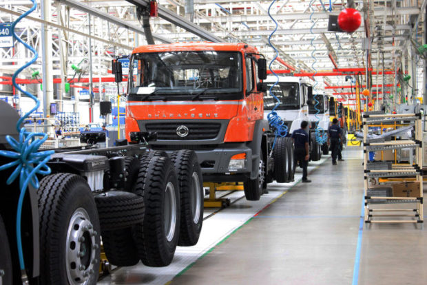 Nákladné automobilky dostali pokutu za kartel
