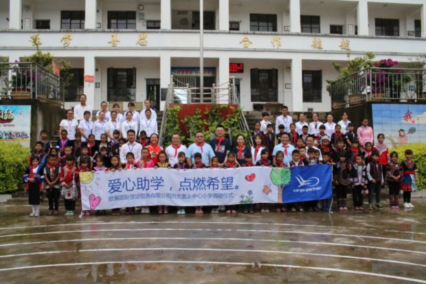 cargo-partner podporuje odľahlú horskú školu v Číne