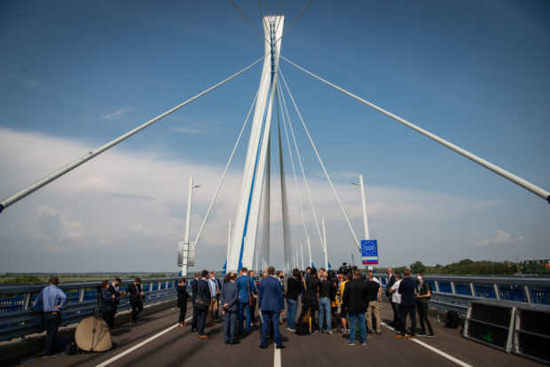 Vylepšené dopravné spojenie s Maďarskom aj prostredníctvom nových mostov