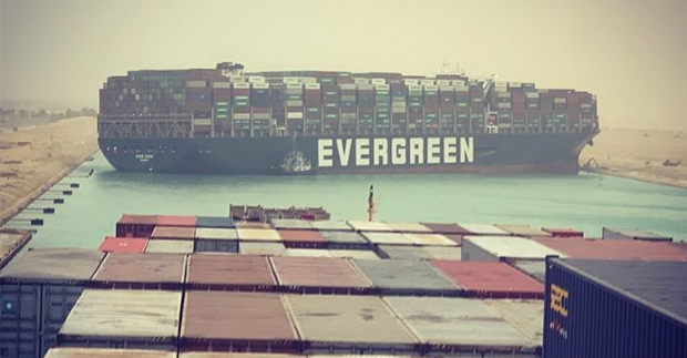 Kontajnerová loď zablokovala Suezský prieplav