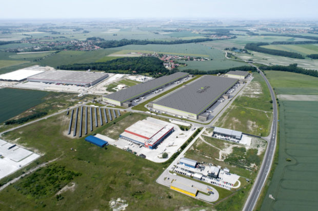 Zosilnel rast významu malých nákupných centier a retail parkov