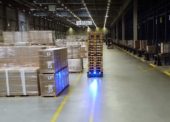 FM Logistic investuje do autonómnych mobilných robotov v logistickom centre IKEA