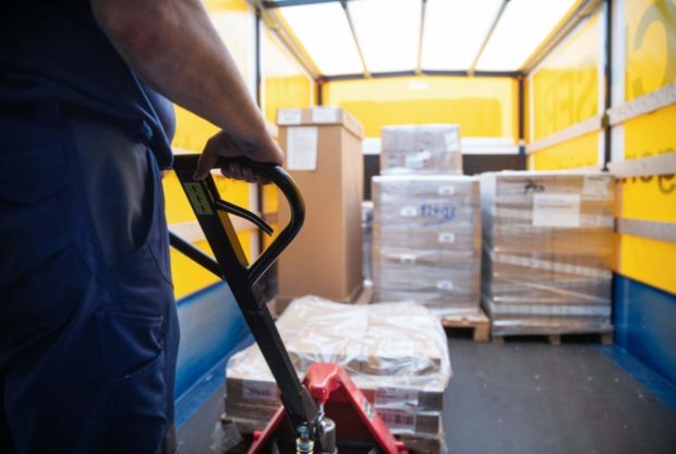Logistické centrum spoločnosti Dachser v Schönefelde dodáva zdravotnícky materiál na Ukrajinu