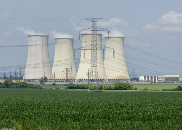 Aká je budúcnosť jadrovej energie? Slováci jej dôverujú viac než voľakedy