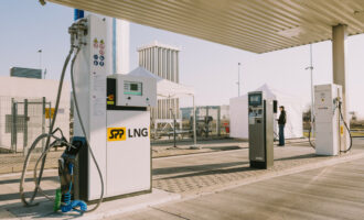 SPP otvoril v Trnave prvú LNG čerpaciu stanicu