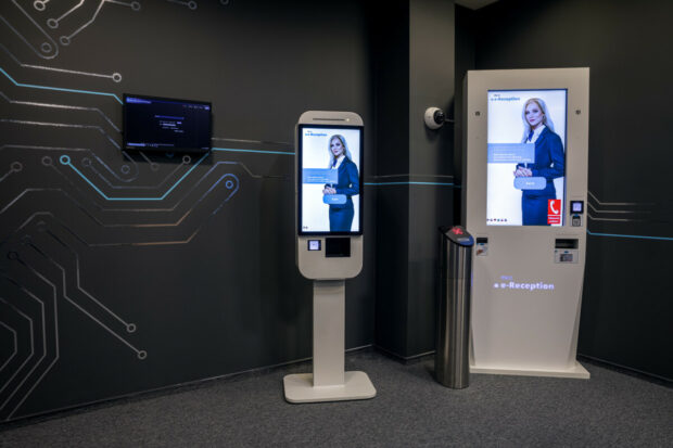 Slovenské firmy vsádzajú na inteligentné technológie, pri vchode vás privíta e-reception