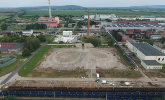Priemyselný park Štúrovo plánuje rozšíriť fotovoltickú elektráreň