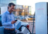 DKV Mobility sprístupňuje 10 000 nabíjacích staníc Tesla Supercharger