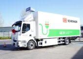 DB Schenker rozšíril flotilu svojich elektrických vozidiel o dva nové modely Renault