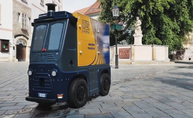 Slovenská pošta začne v Bratislave testovať autonómne doručovanie zásielok