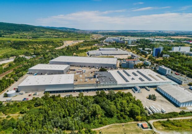 Investície do komerčných nehnuteľností presiahli už v prvom polroku 2025 pol miliardy eur