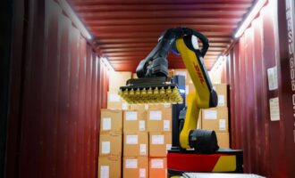 DHL Group urýchľuje stratégiu automatizácie v spolupráci s Boston Dynamics