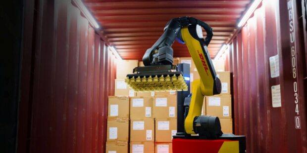 DHL Group urýchľuje stratégiu automatizácie v spolupráci s Boston Dynamics