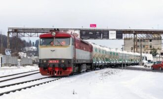 Cementáreň Lietavská Lúčka obnovila prepravu po železnici
