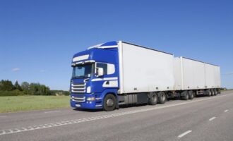 Európska smernica o väčších kamiónoch vyvoláva odpor železničiarov