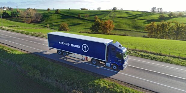 Európskym kamionistom chýbajú státisíce bezpečných parkovacích miest